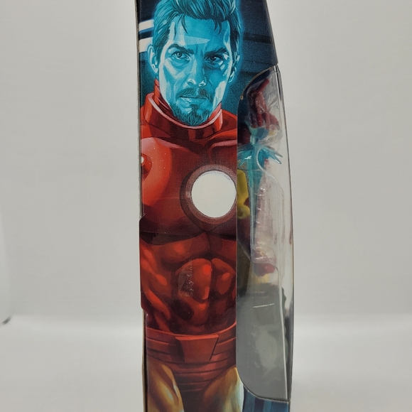 Marvel Legends Tony Stark - Picture 4 of 4